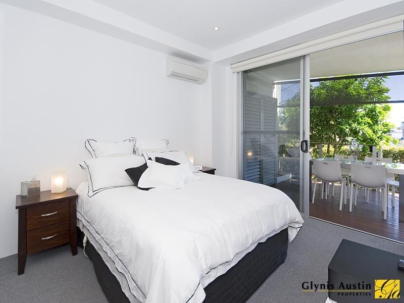 2/45 Doggett Street, Newstead QLD 4006