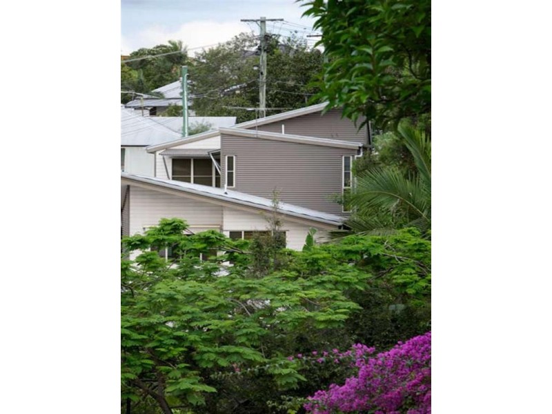 25 Dudley Street, Bardon QLD 4065