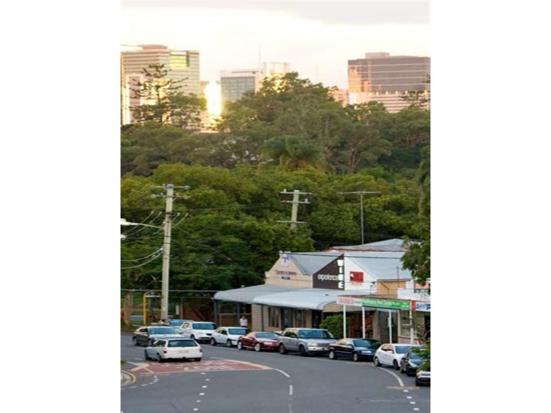 25 Dudley Street, Bardon QLD 4065