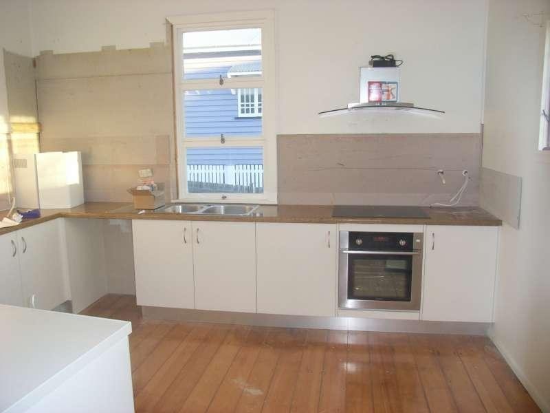 11 Primrose Street, Red Hill QLD 4059