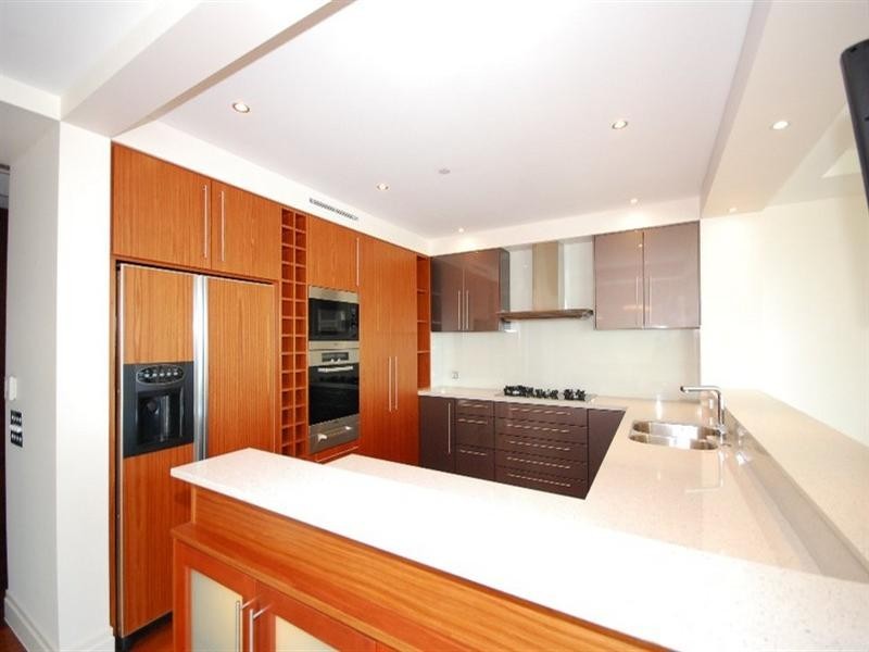 39 Castlebar Street, Kangaroo Point QLD 4169