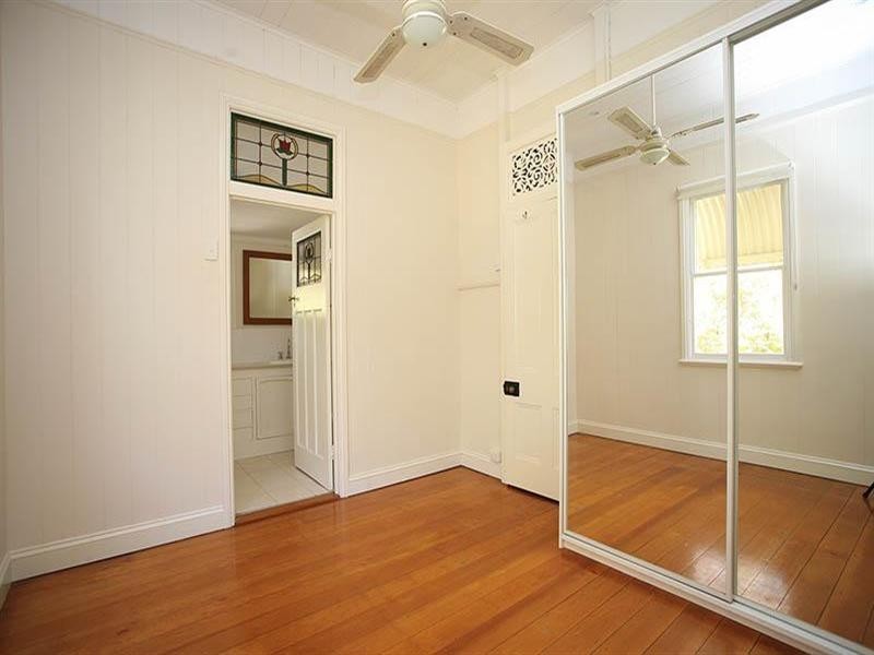 32 Charlotte Street, Paddington QLD 4064