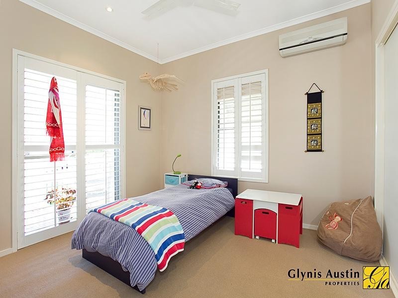 25 Bangalla Street, Auchenflower QLD 4066