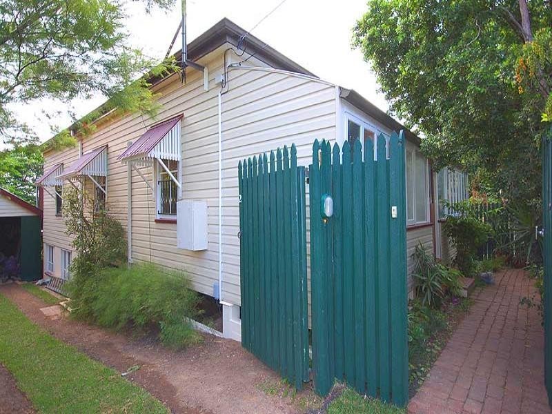 32 Windsor Road, Red Hill QLD 4059