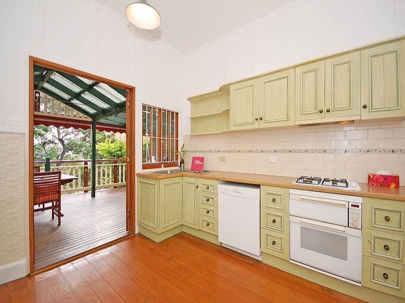 32 Windsor Road, Red Hill QLD 4059