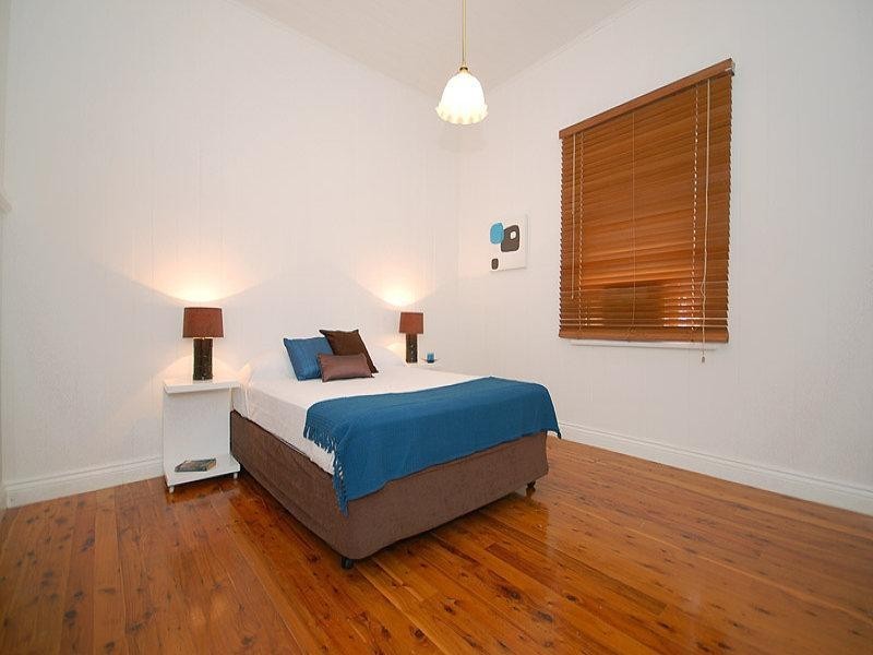 32 Windsor Road, Red Hill QLD 4059