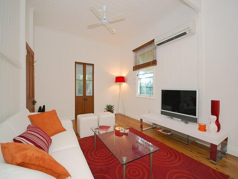 32 Windsor Road, Red Hill QLD 4059