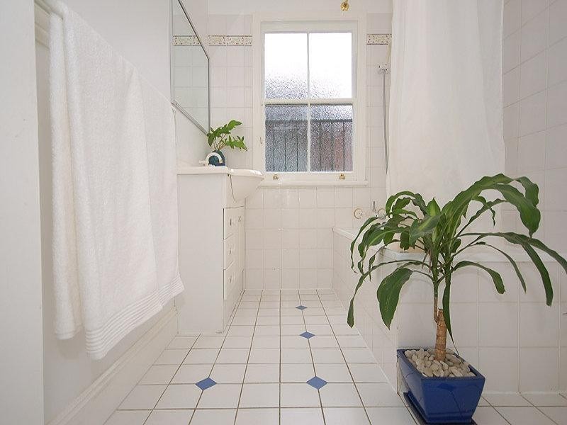 32 Windsor Road, Red Hill QLD 4059