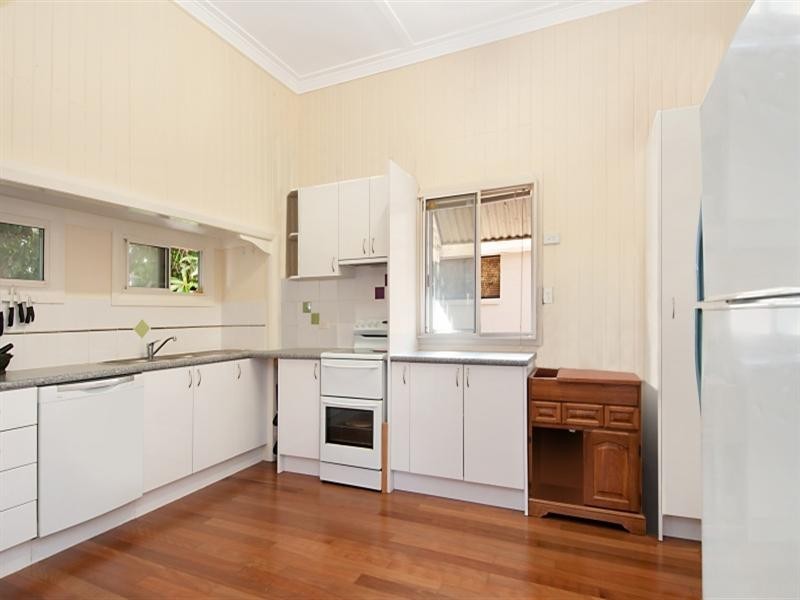 1 Parker Street, Newmarket QLD 4051