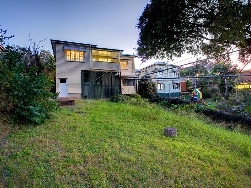 35 The Drive, Bardon QLD 4065