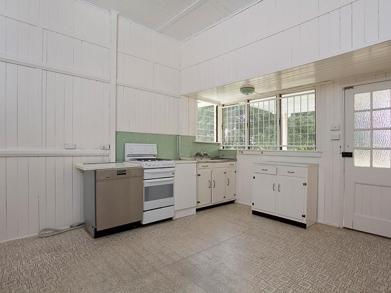 35 The Drive, Bardon QLD 4065