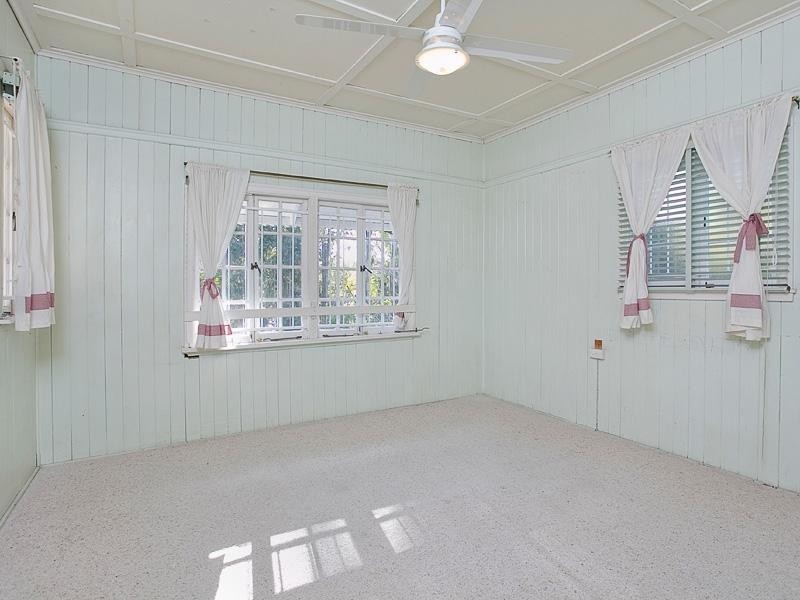 35 The Drive, Bardon QLD 4065