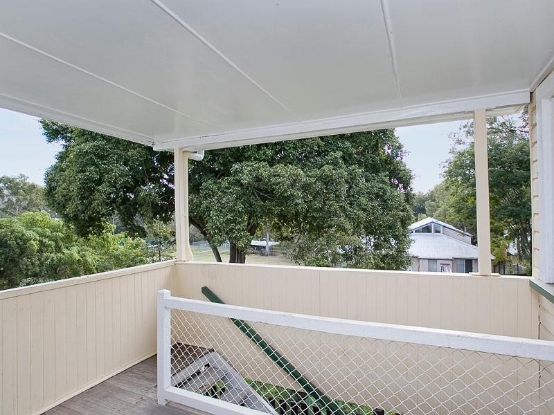 35 The Drive, Bardon QLD 4065