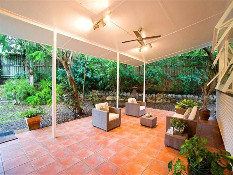 2 Teale Street, Ashgrove QLD 4060
