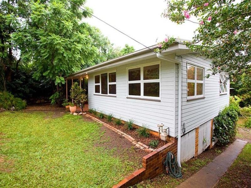 2 Teale Street, Ashgrove QLD 4060