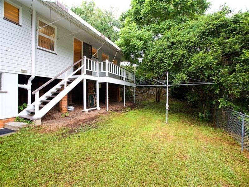 2 Teale Street, Ashgrove QLD 4060