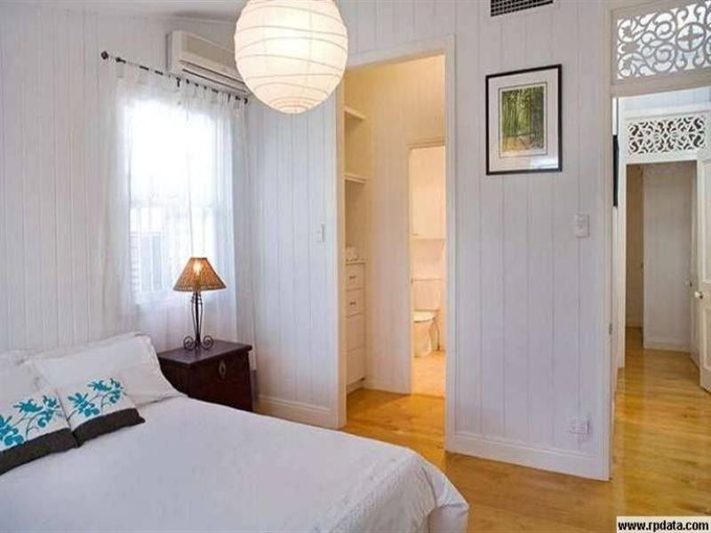 31 Addison Street, Red Hill QLD 4059