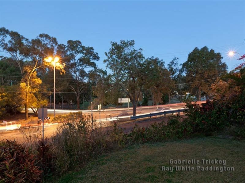 242 Boundary Road, Bardon QLD 4065