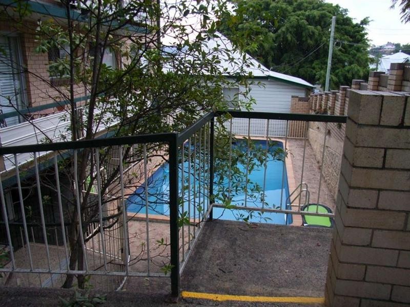 6/18 Wellington Street, Brisbane QLD 4000