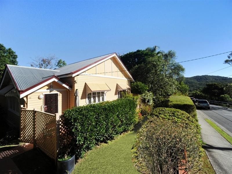 22 Northam Avenue, Bardon QLD 4065