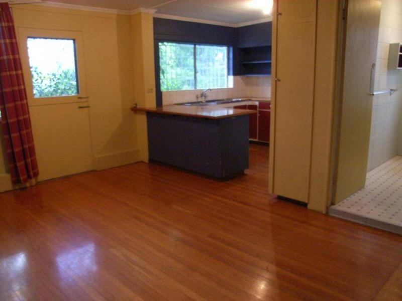 2/422 WATERWORKS Road, Ashgrove QLD 4060