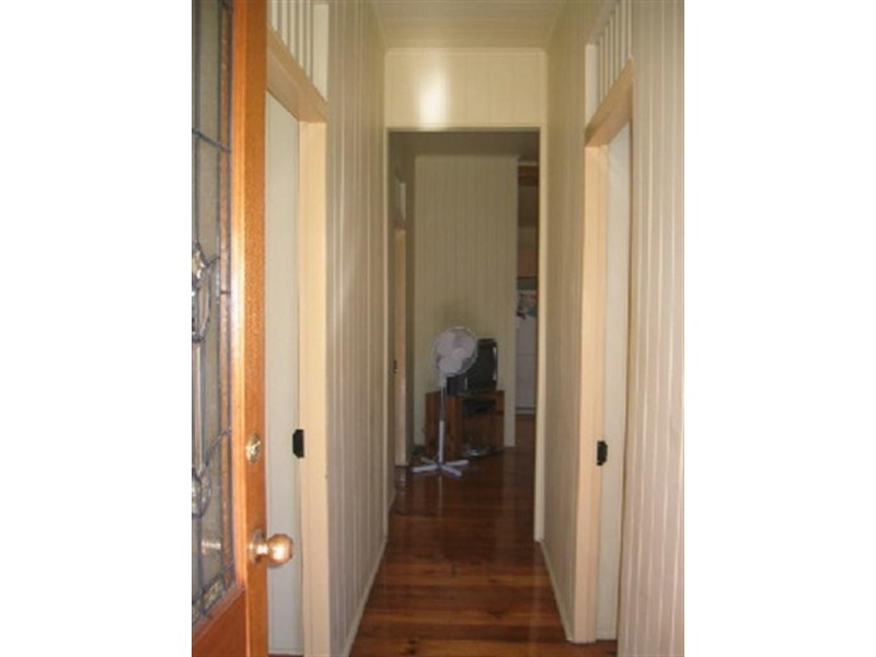 15 Water Street, Red Hill QLD 4059