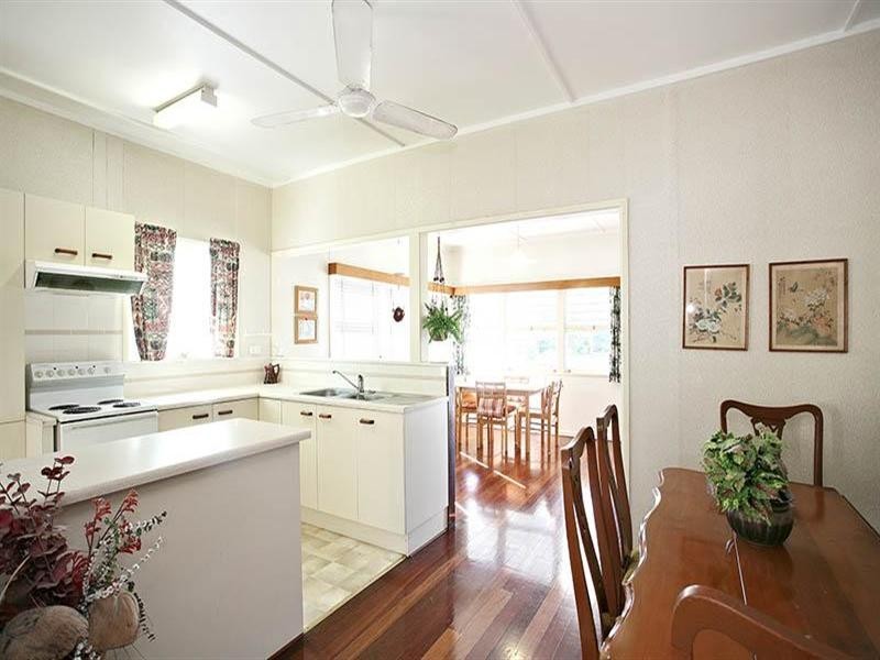 19 Noeline Street, Ashgrove QLD 4060