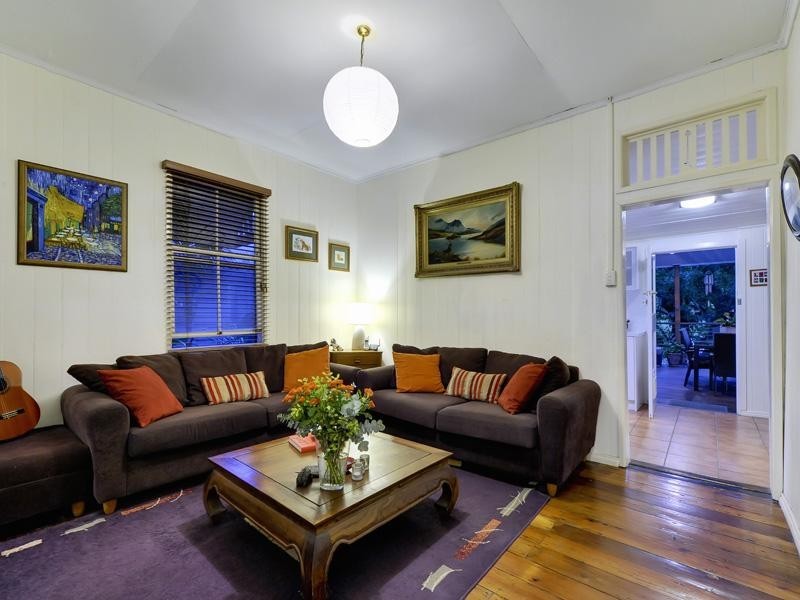 10 Ella Street, Red Hill QLD 4059