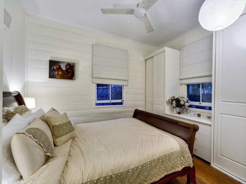 10 Ella Street, Red Hill QLD 4059