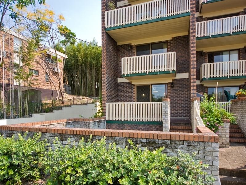 1/77 Warren Street, St Lucia QLD 4067