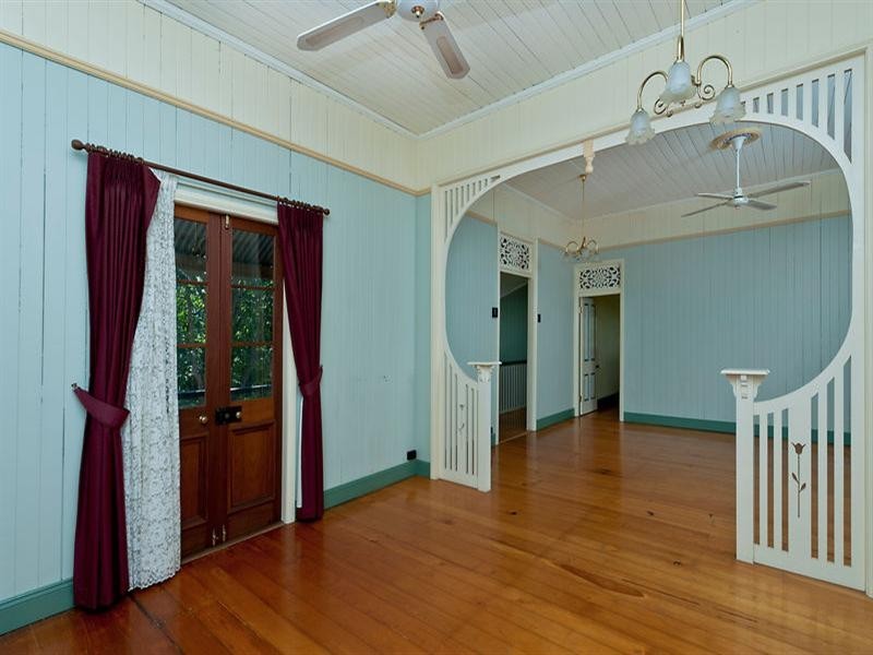 11 Glenrosa Road, Red Hill QLD 4059