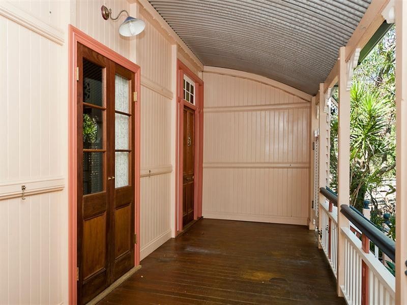 11 Glenrosa Road, Red Hill QLD 4059