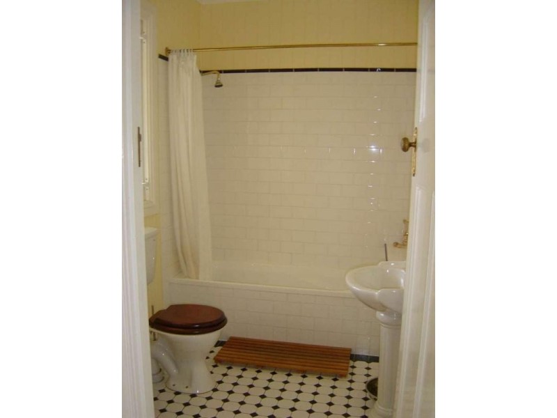 71 Coronation Street, Bardon QLD 4065