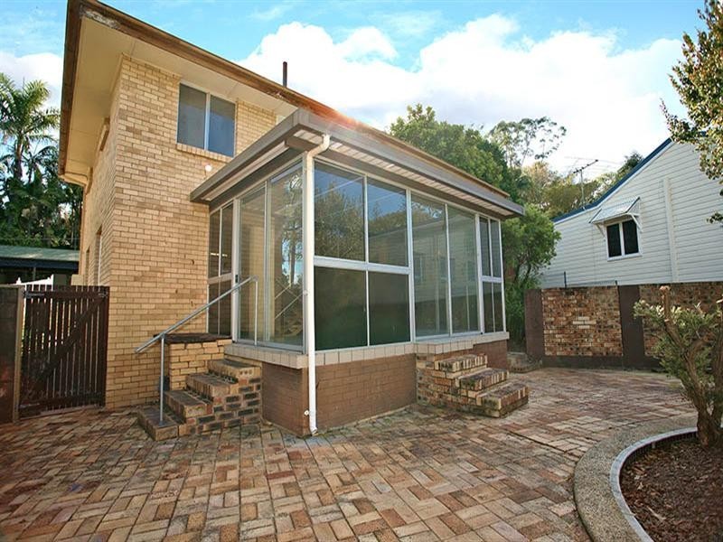 16 Lester Street, Auchenflower QLD 4066