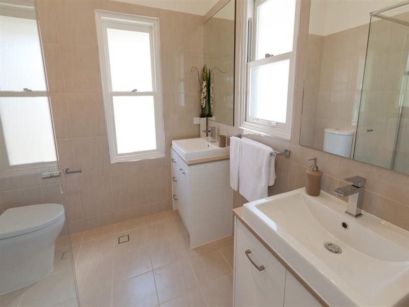 20 Knowles Street, Auchenflower QLD 4066