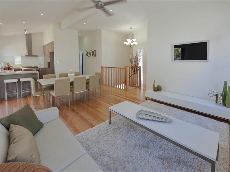 20 Knowles Street, Auchenflower QLD 4066