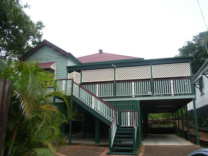 2 Gillingham Street, Woolloongabba QLD 4102