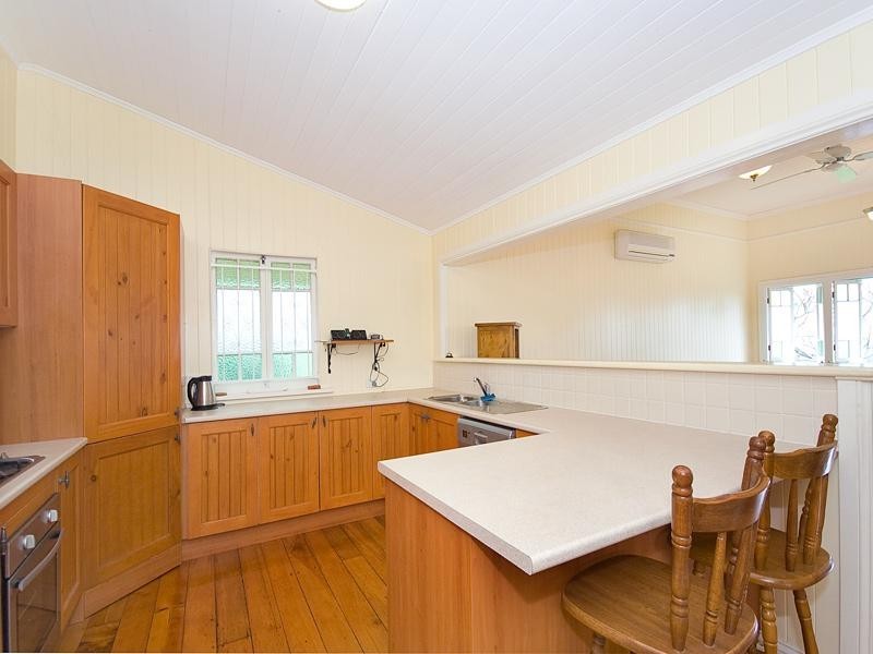 71 Coronation Street, Bardon QLD 4065