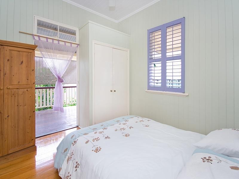 71 Coronation Street, Bardon QLD 4065