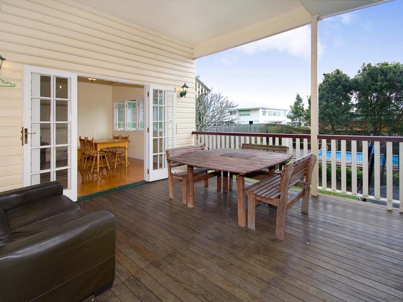 71 Coronation Street, Bardon QLD 4065