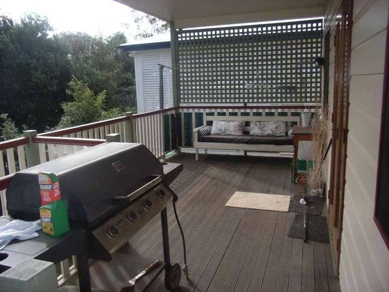 33 Daphne Street, Grange QLD 4051