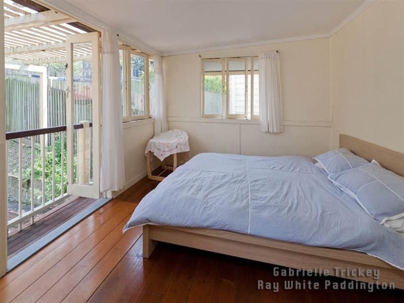 26 Young Street, Milton QLD 4064