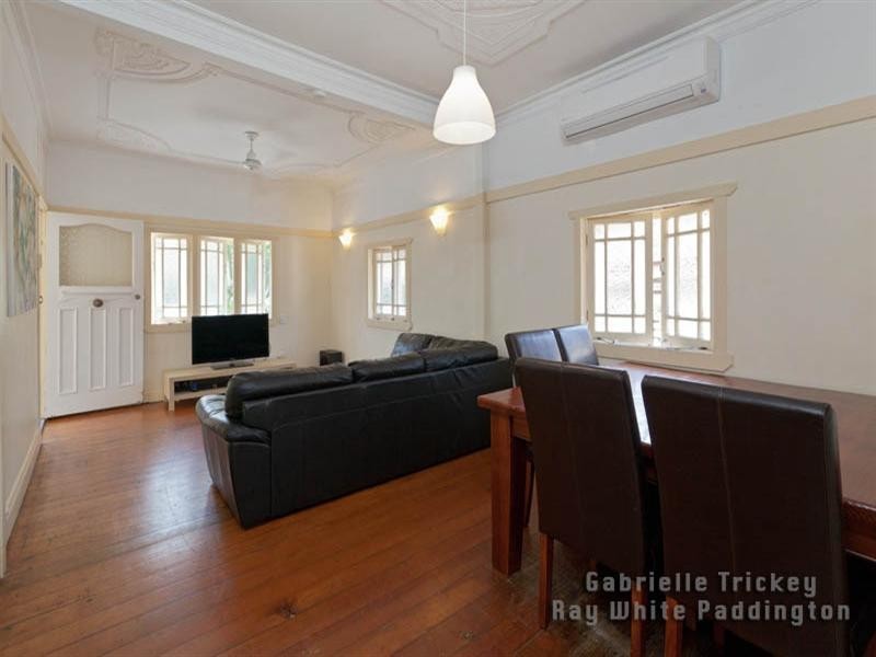 26 Young Street, Milton QLD 4064