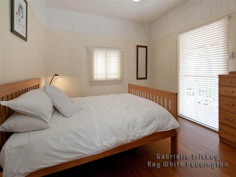 26 Young Street, Milton QLD 4064