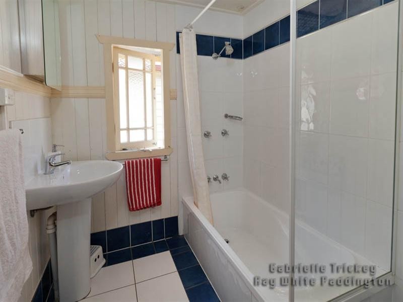 26 Young Street, Milton QLD 4064