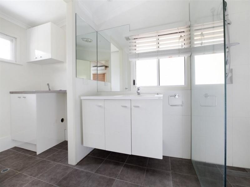 8 McComb Street, Kelvin Grove QLD 4059