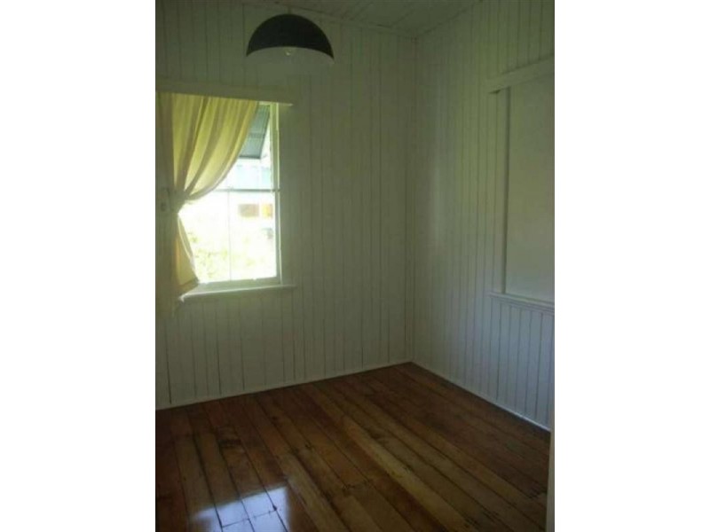 36 Mearns Street, Fairfield QLD 4103