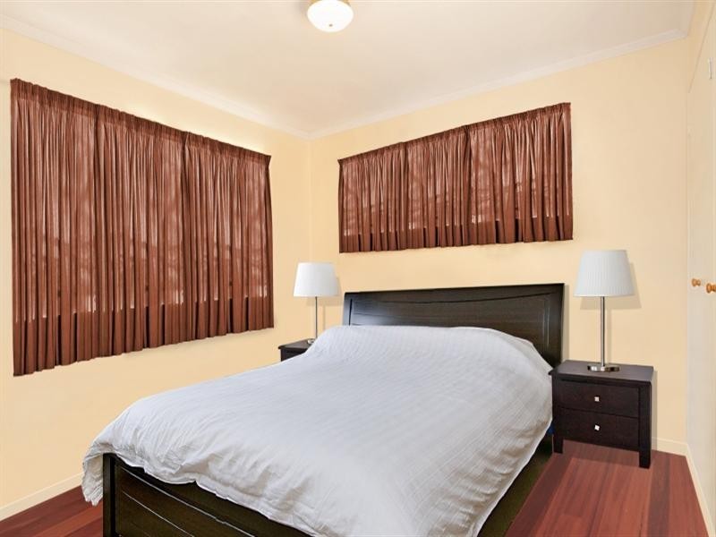 6 Fairseat Street, Bardon QLD 4065