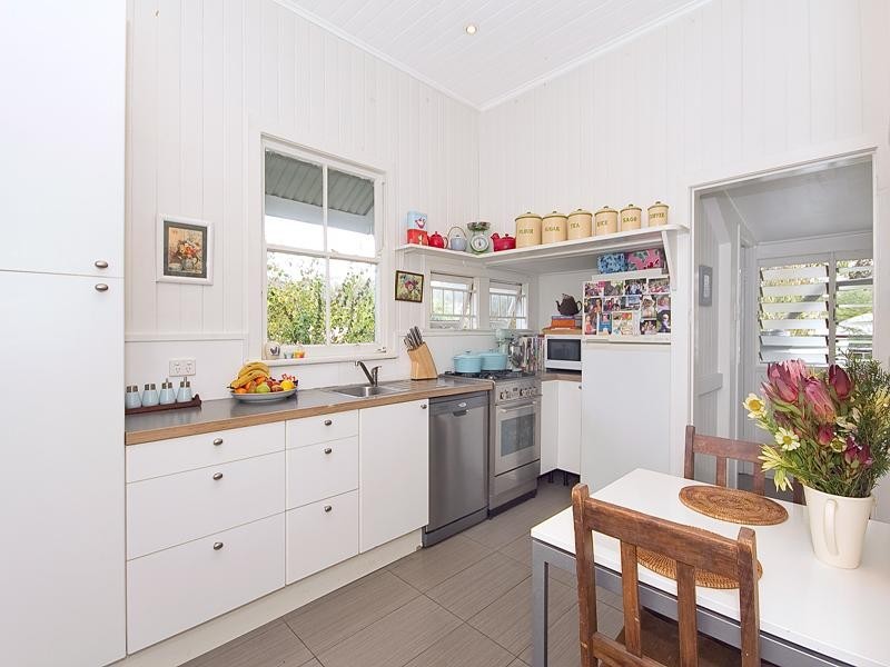 213 Boundary Road, Bardon QLD 4065