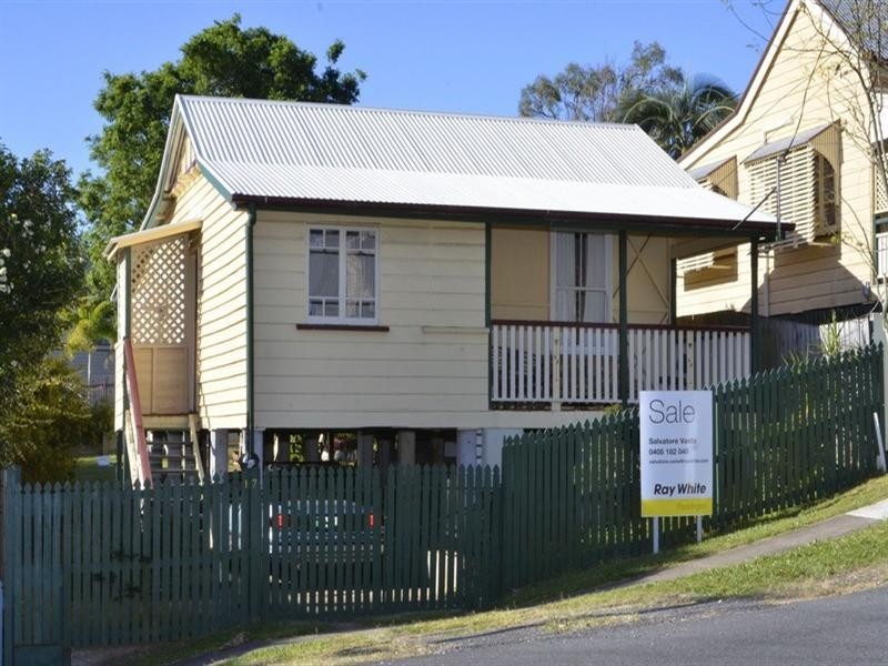 17 Coronation Street, Bardon QLD 4065